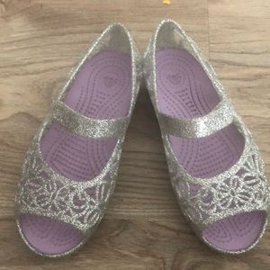 Adorable girls crocs!